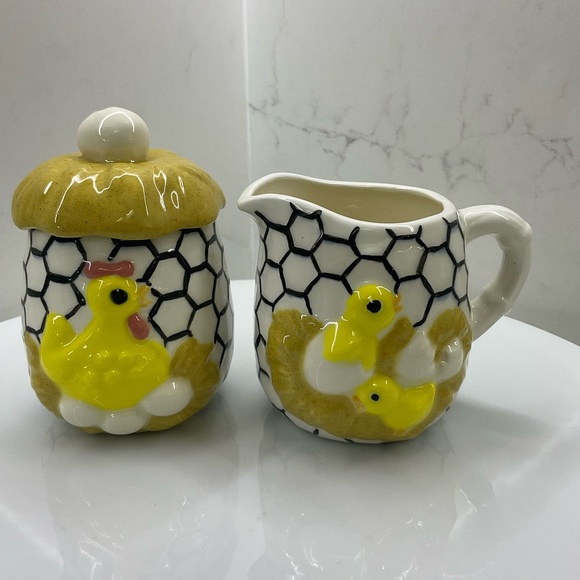 Vintage 70’s Chicken Little Ceramic Sugar & Creamer Set Farm House Easter Decor - Picture 1 of 6
